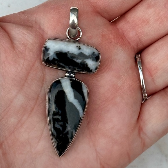 Handmade Jewelry - 925 Sterling Silver White Buffalo Turquoise Pendant